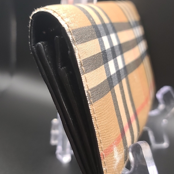 Burberry bifold wallet - Picture 3 of 13